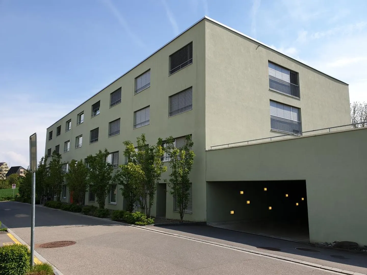 La tua auto cerca ancora una casa? - Foto 2 di 2