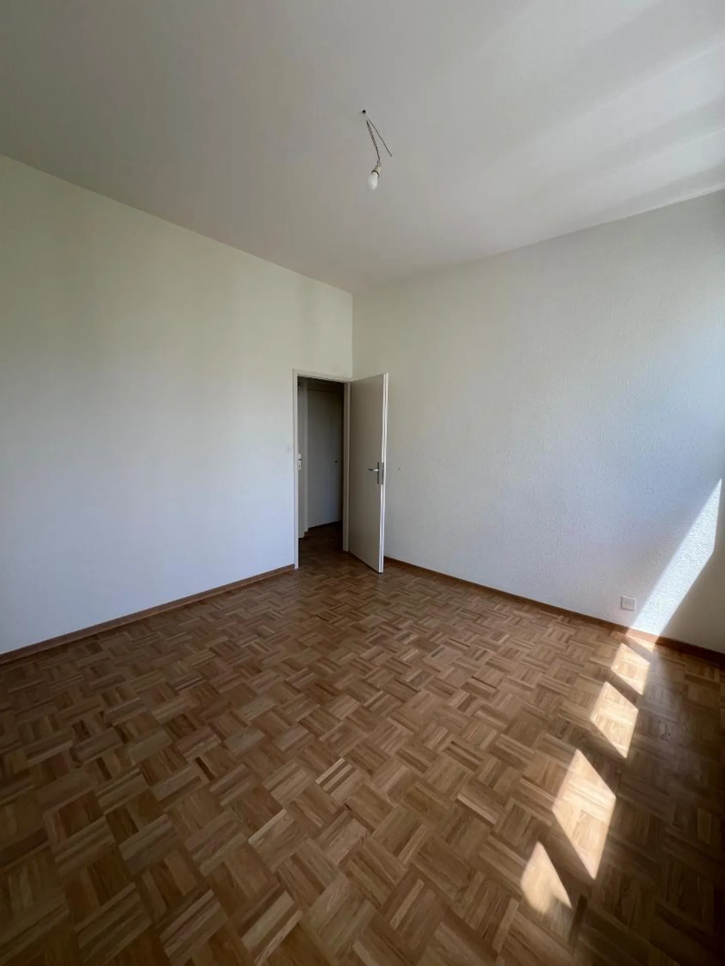 4-room apartment - Photo 3 of 14