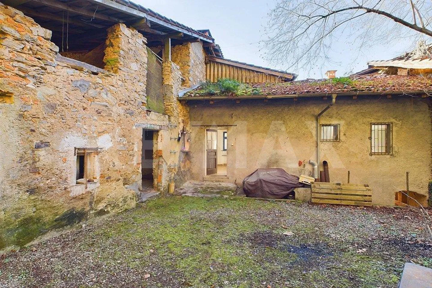 Casa Charmante con Potenziale di Sviluppo - Foto 3 di 13