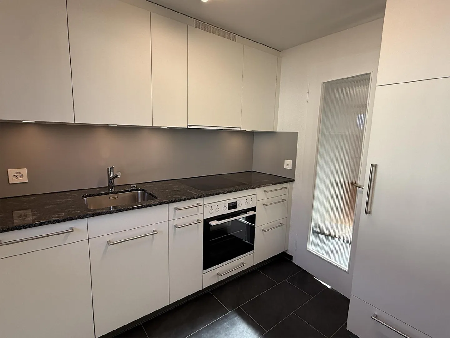 Frisch sanierte 3-Zimmerwohnung mit Balkon an schöner Lage - Foto 2 von 12