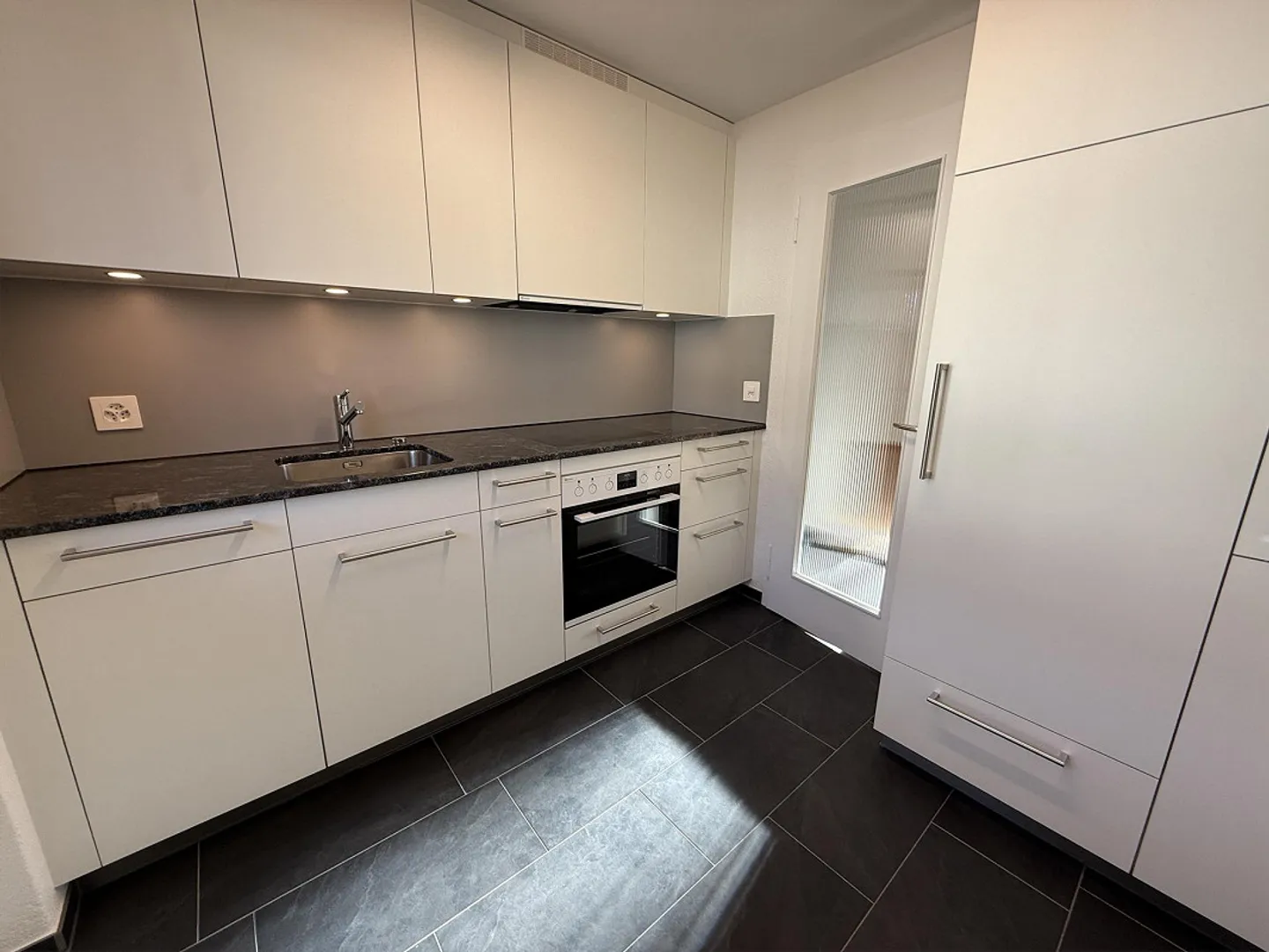 Frisch sanierte 3-Zimmerwohnung mit Balkon an schöner Lage - Foto 1 von 12