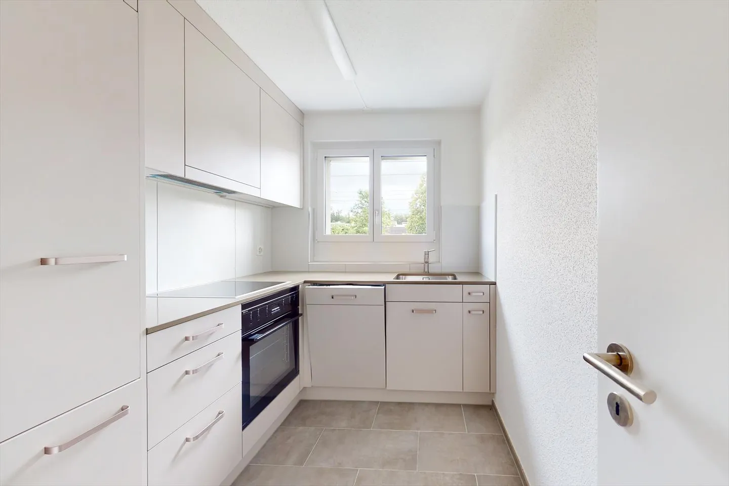 Appartement dans un endroit calme - Photo 4 sur 5