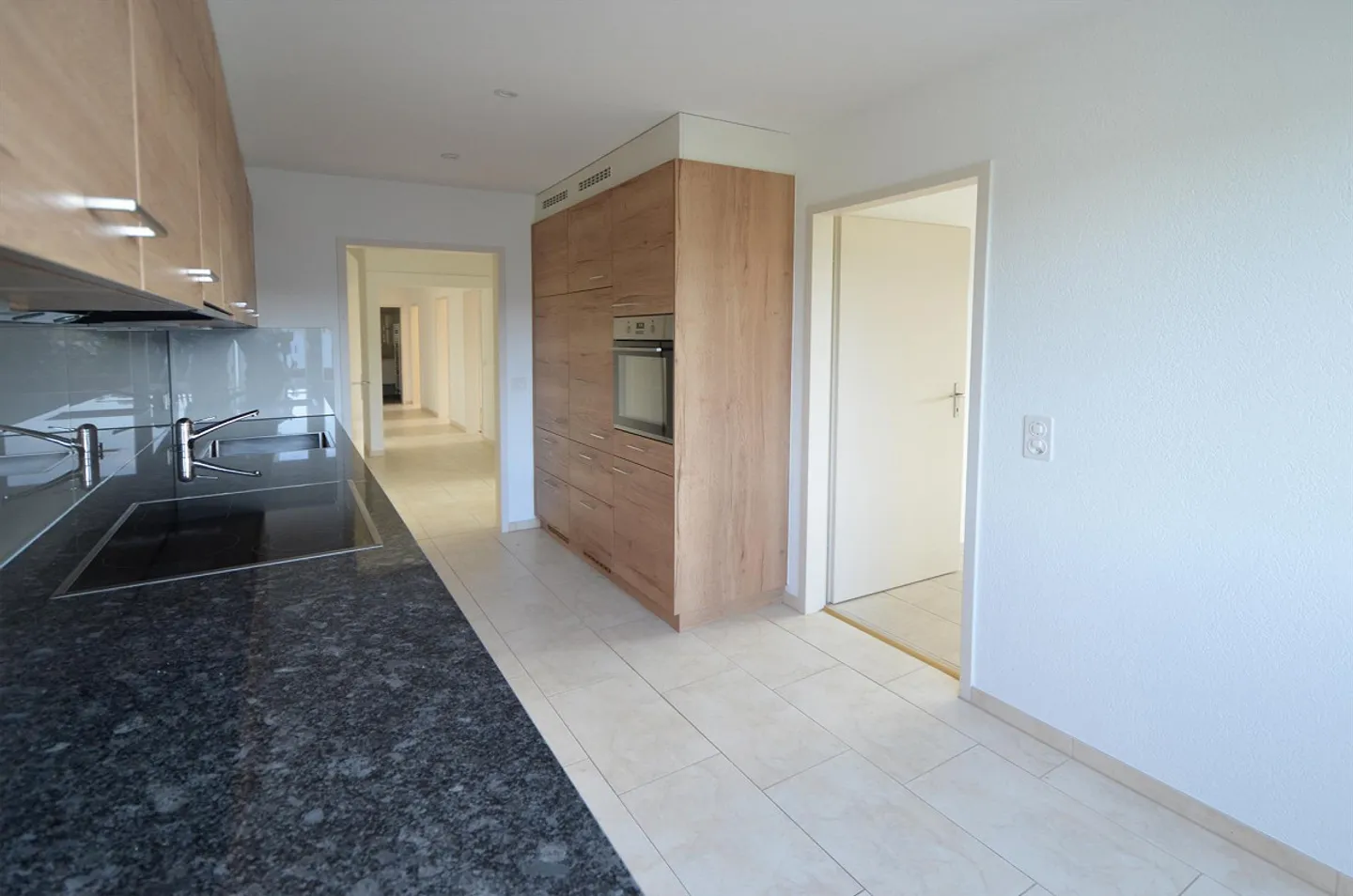 Generous Living with a View – 5-Room Apartment Above the Birstal - Photo 4 of 13