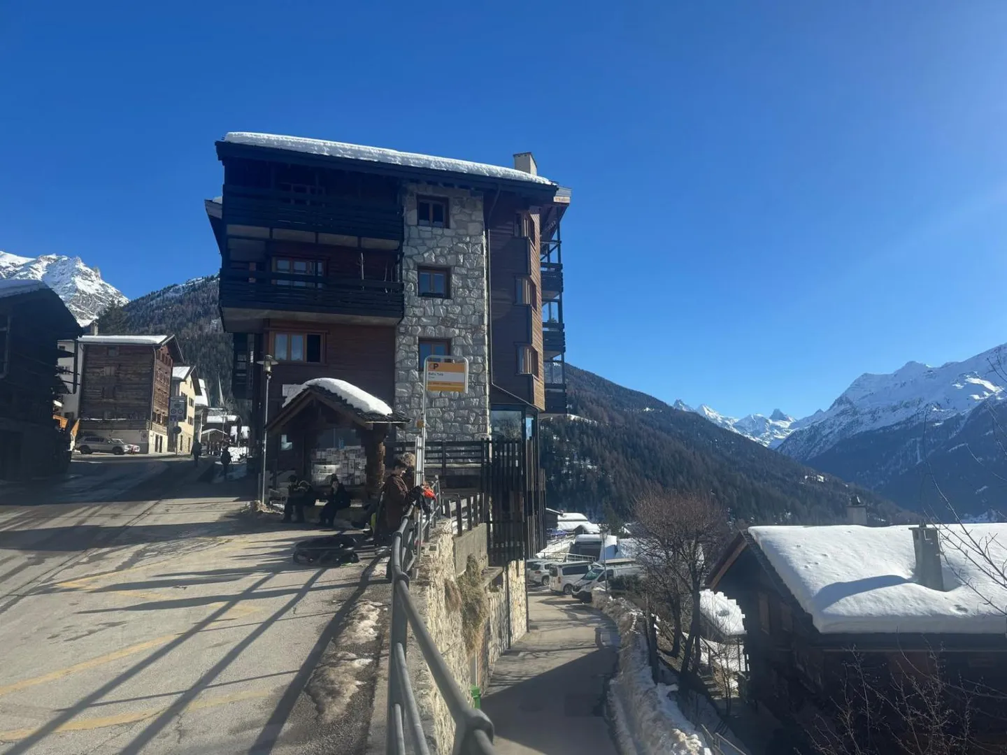 Charming 3.5 room apartment with 60m2 and breathtaking views! - Photo 2 of 11