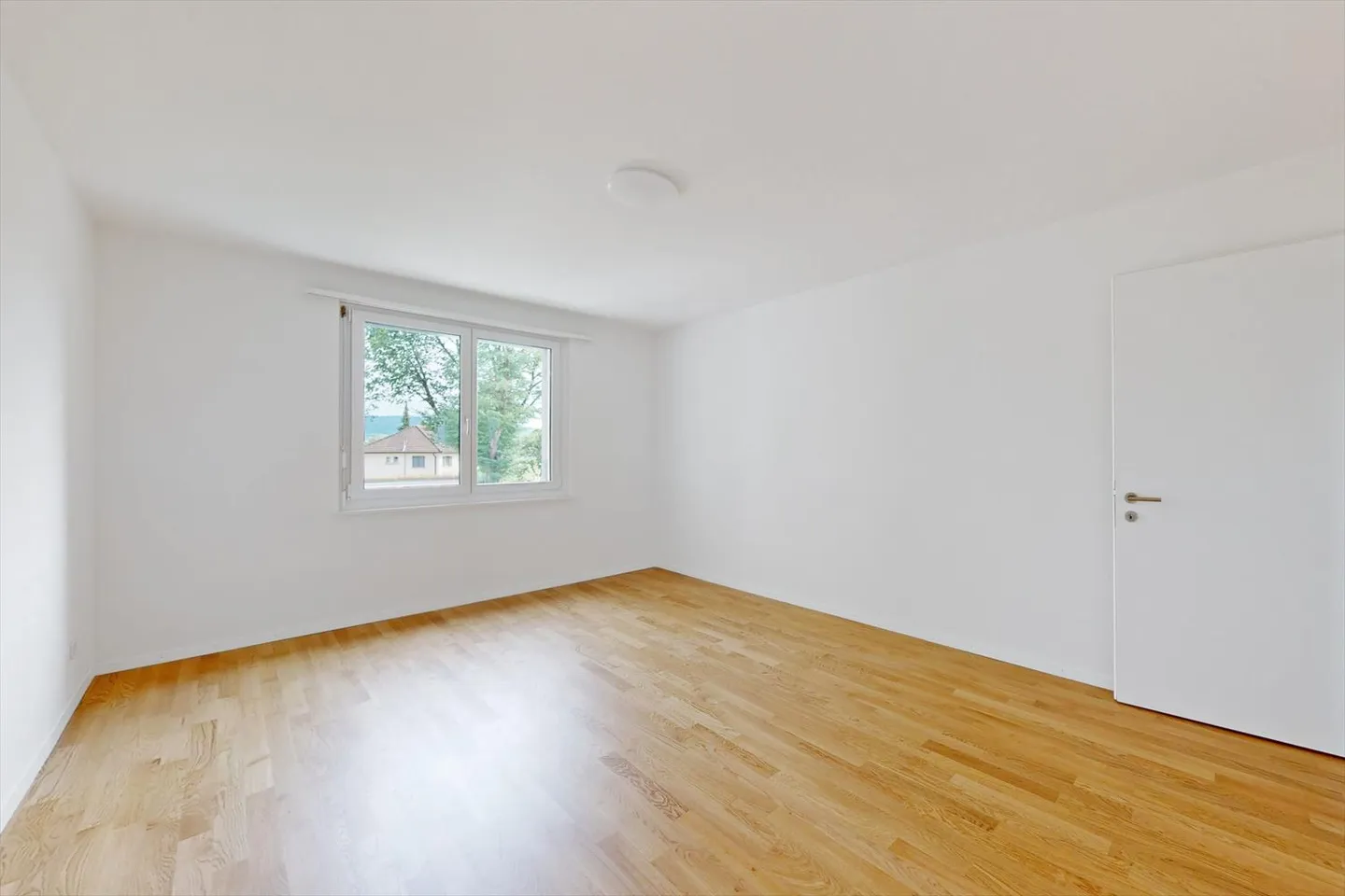 Appartement dans un endroit calme - Photo 3 sur 5