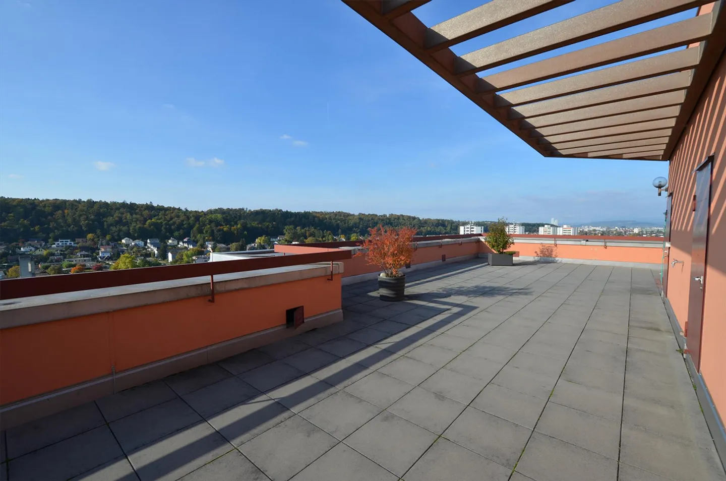 Generous Living with a View – 5-Room Apartment Above the Birstal - Photo 9 of 13