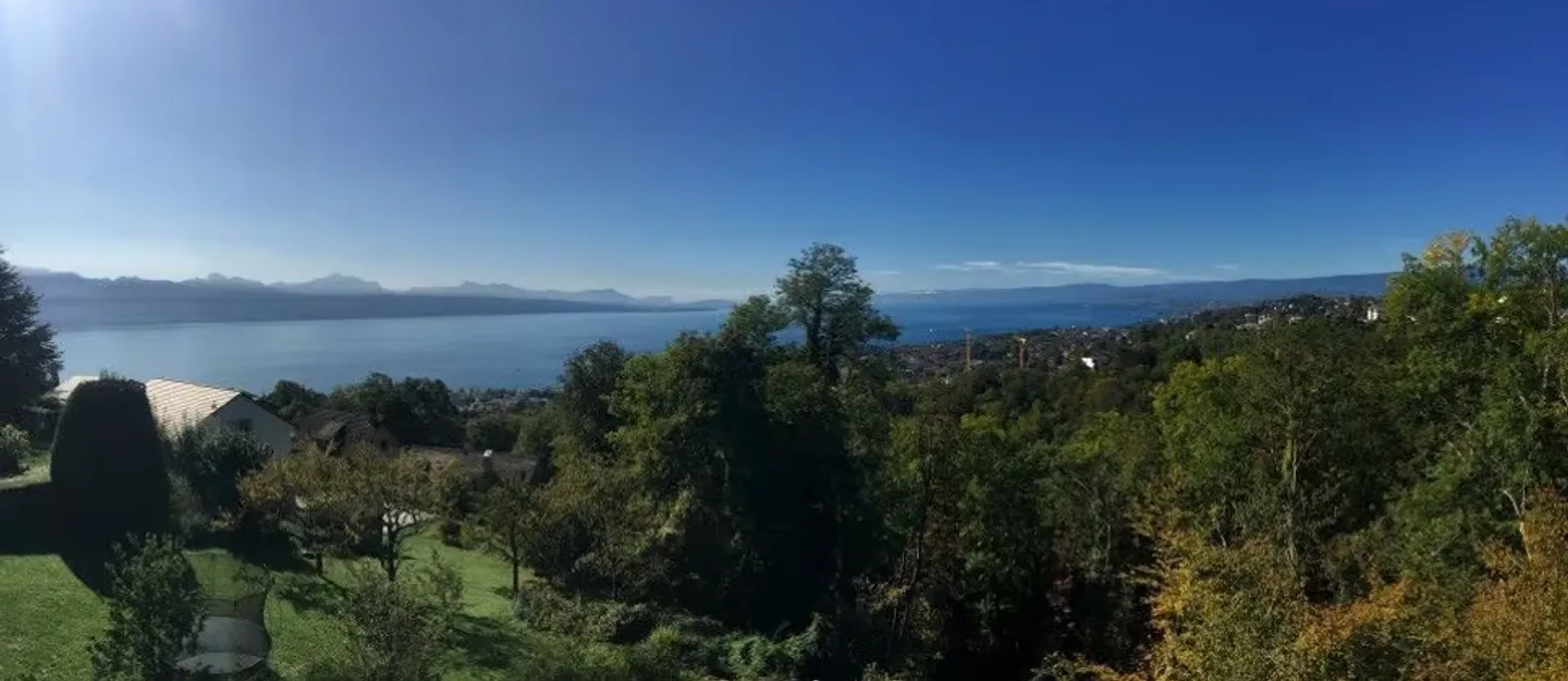 Villa Élégante avec Vue Lac - Photo 3 sur 4