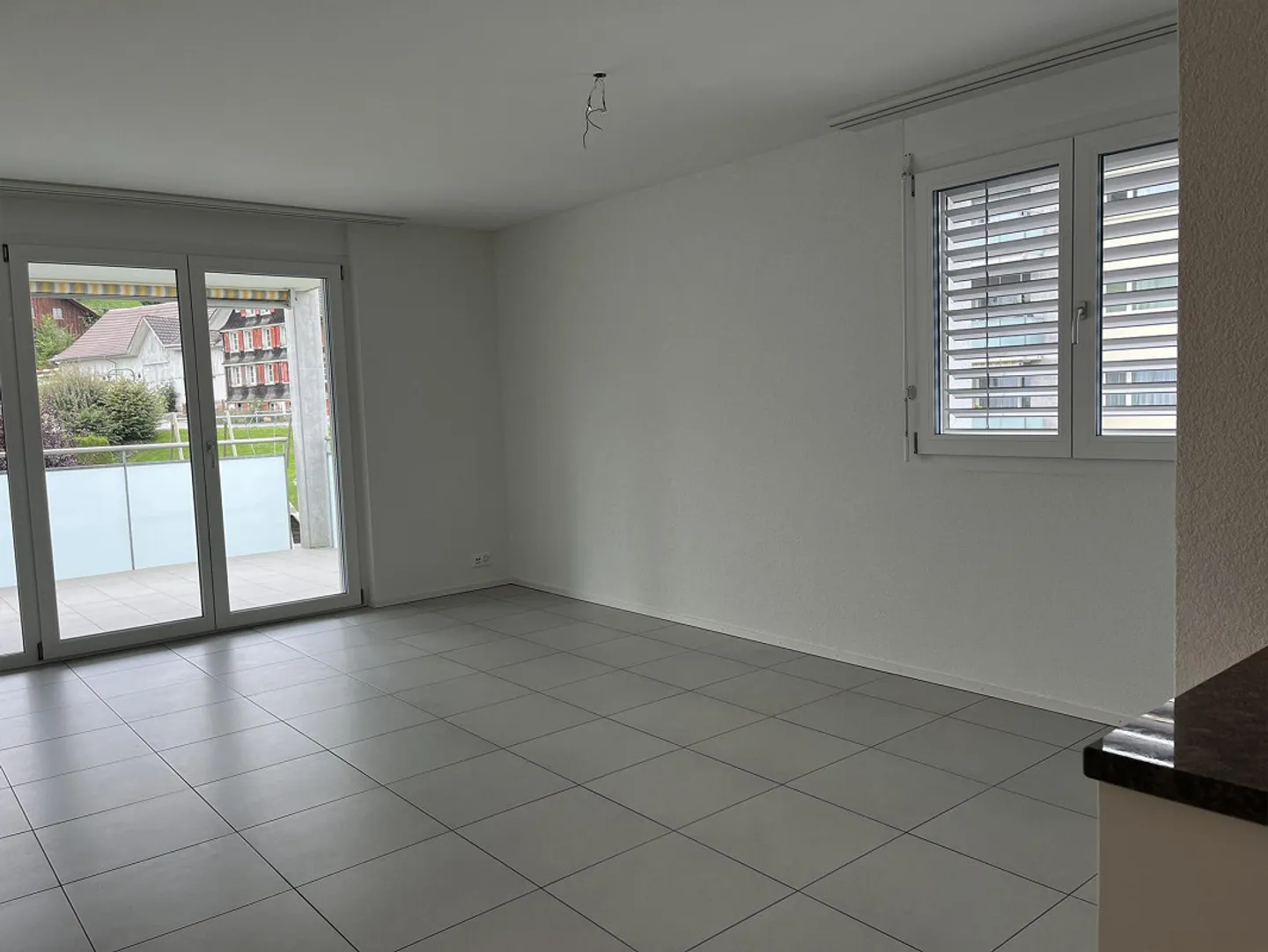 Appartement 4.5 pièces comme neuf - Photo 3 sur 10