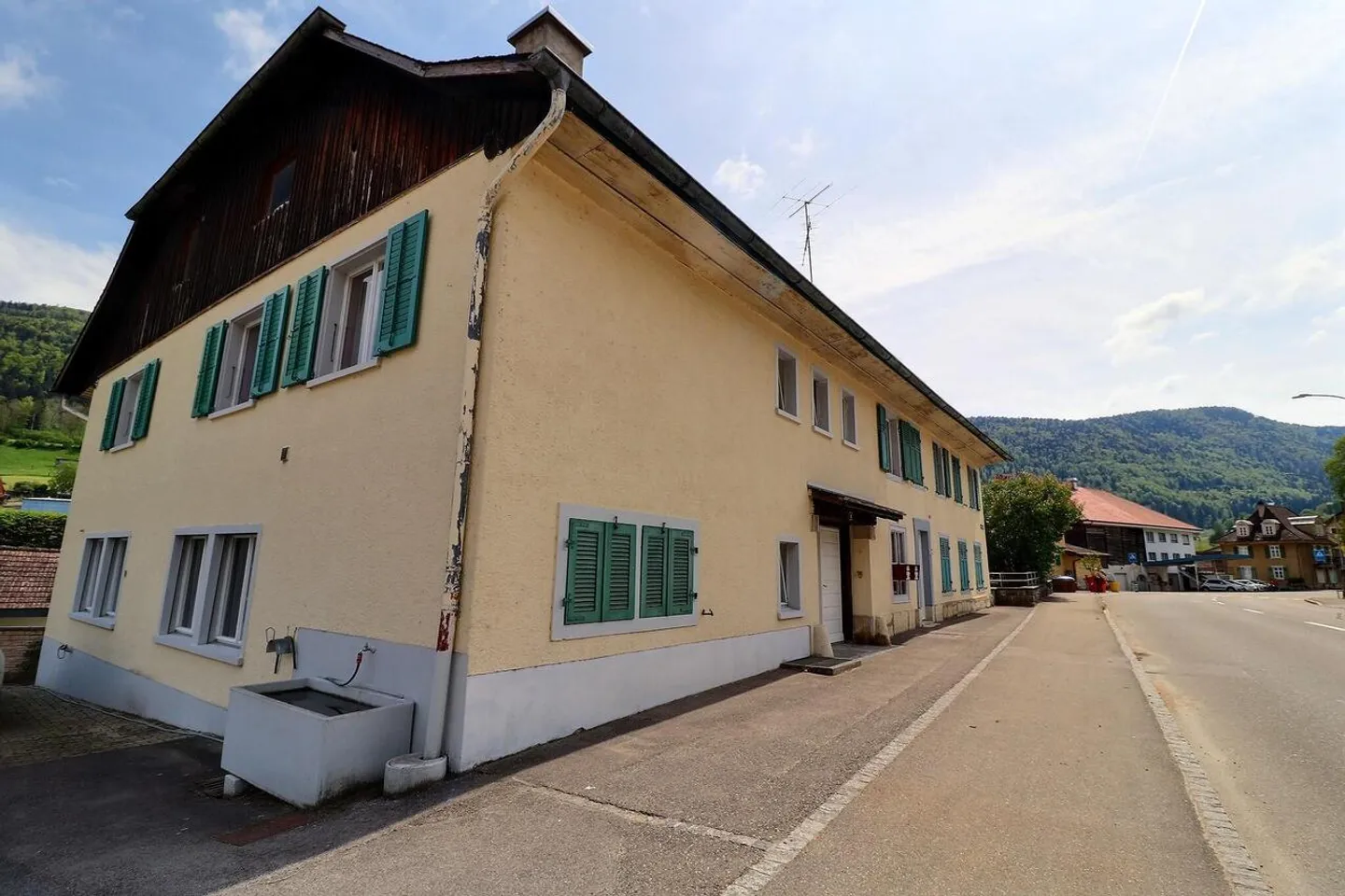 Großes Haus mit 2 Wohnungen und Swimmingpool in Viager besetzt ohne Miete - Foto 2 von 24