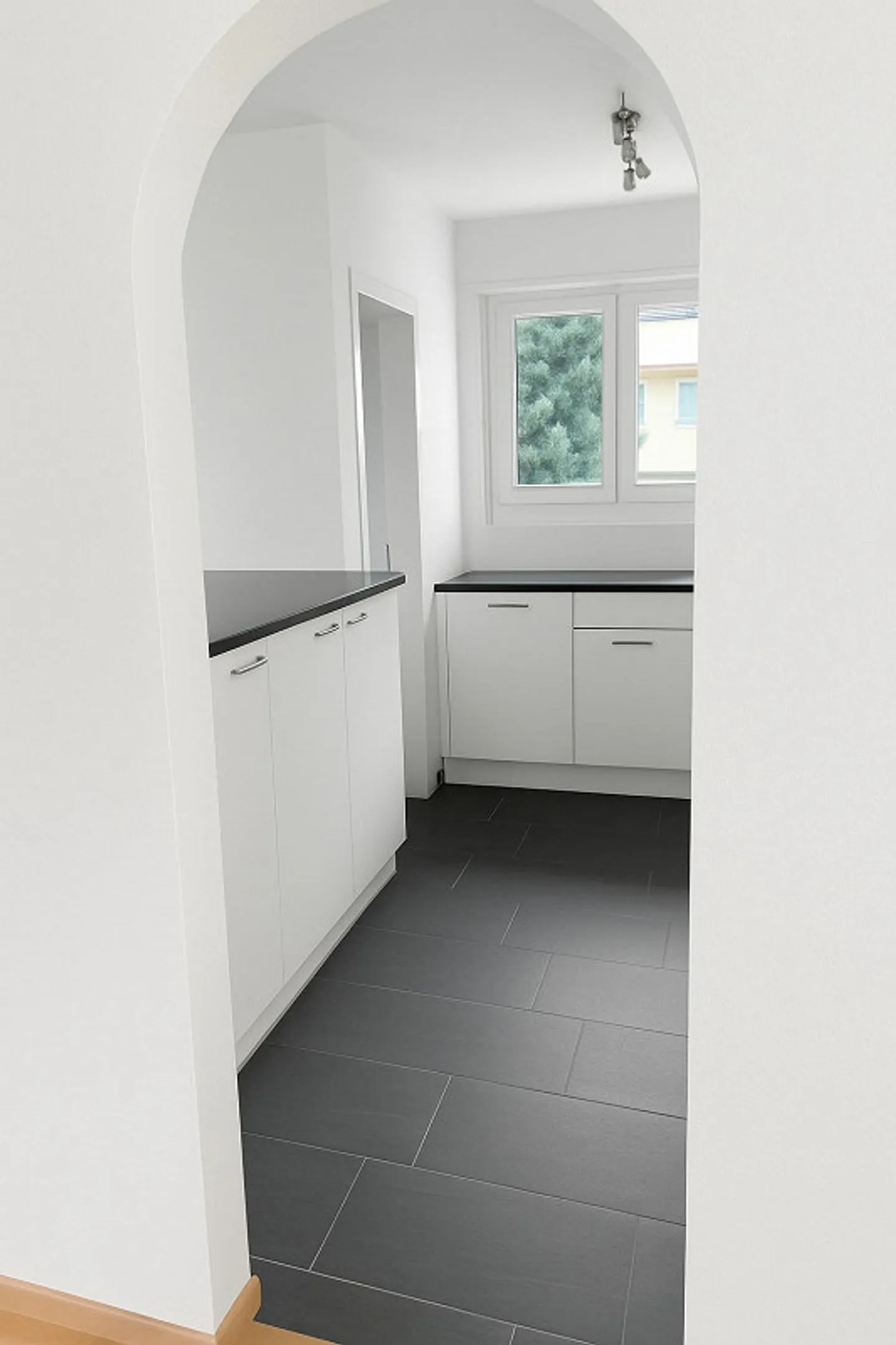 schöne, helle neu renovierte 3.5 Zimmer-Wohnung - Foto 3 von 8