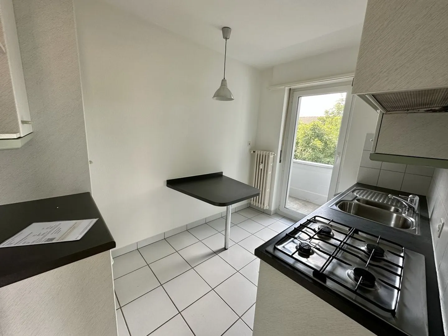 Attractive 2-room apartment in a quiet location - Photo 2 of 6