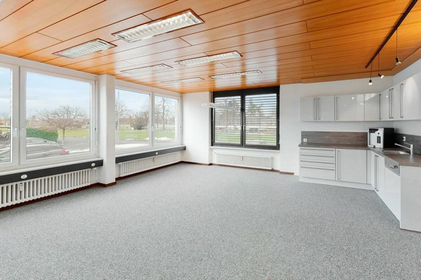 Spazio ufficio e commerciale climatizzato - Foto 6 di 9