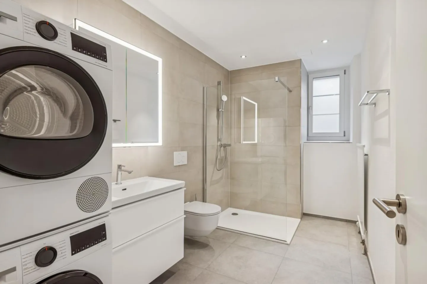 Appartement ancien élégant avec confort moderne - Photo 9 sur 10