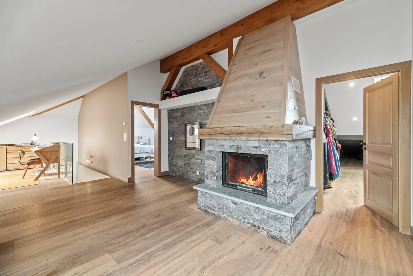 Spacious duplex in a modern residence in the center of Founex - Photo 8 of 13