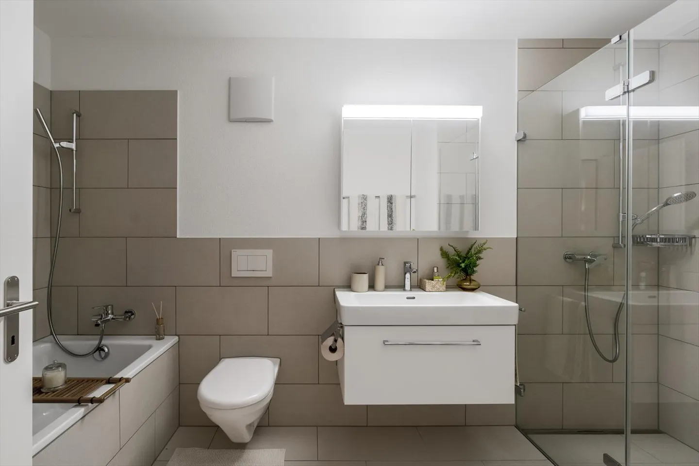 Demanding living in a desirable and green location! - Photo 10 of 12