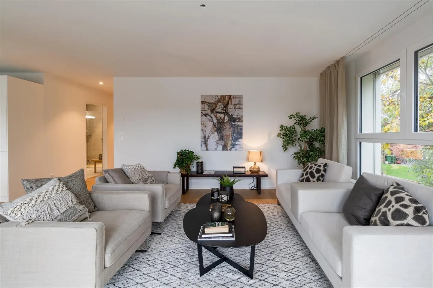 Demanding living in a desirable and green location! - Photo 7 of 12