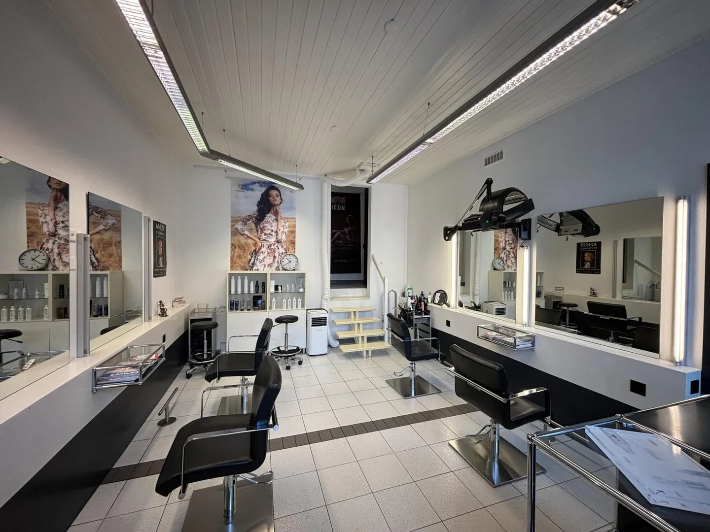 À louer? Espace commercial au centre de Bevaix - Photo 1 sur 4