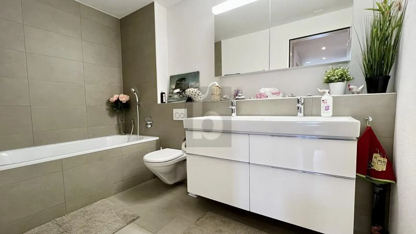 LICHTDURCHFLUTET UND MODERN NAHE AM RHEIN - Foto 5 von 6