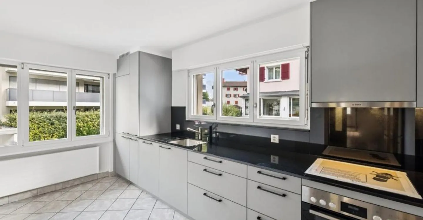 Large detached house with large converted mezzanine - Photo 1 of 13
