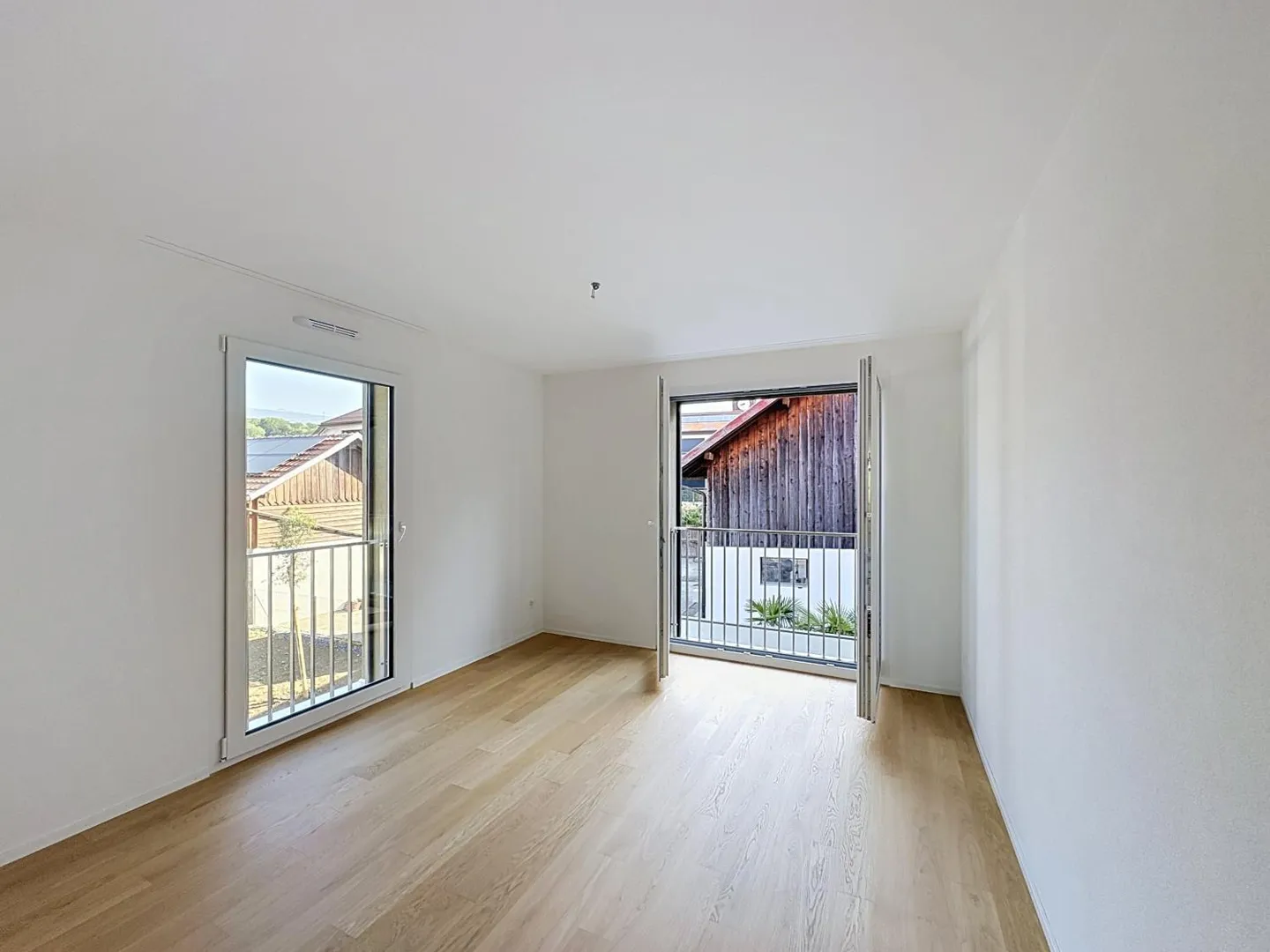 Bell'appartamento nuovo di 3,5 locali nel bel villaggio di Mathod - Foto 3 di 8