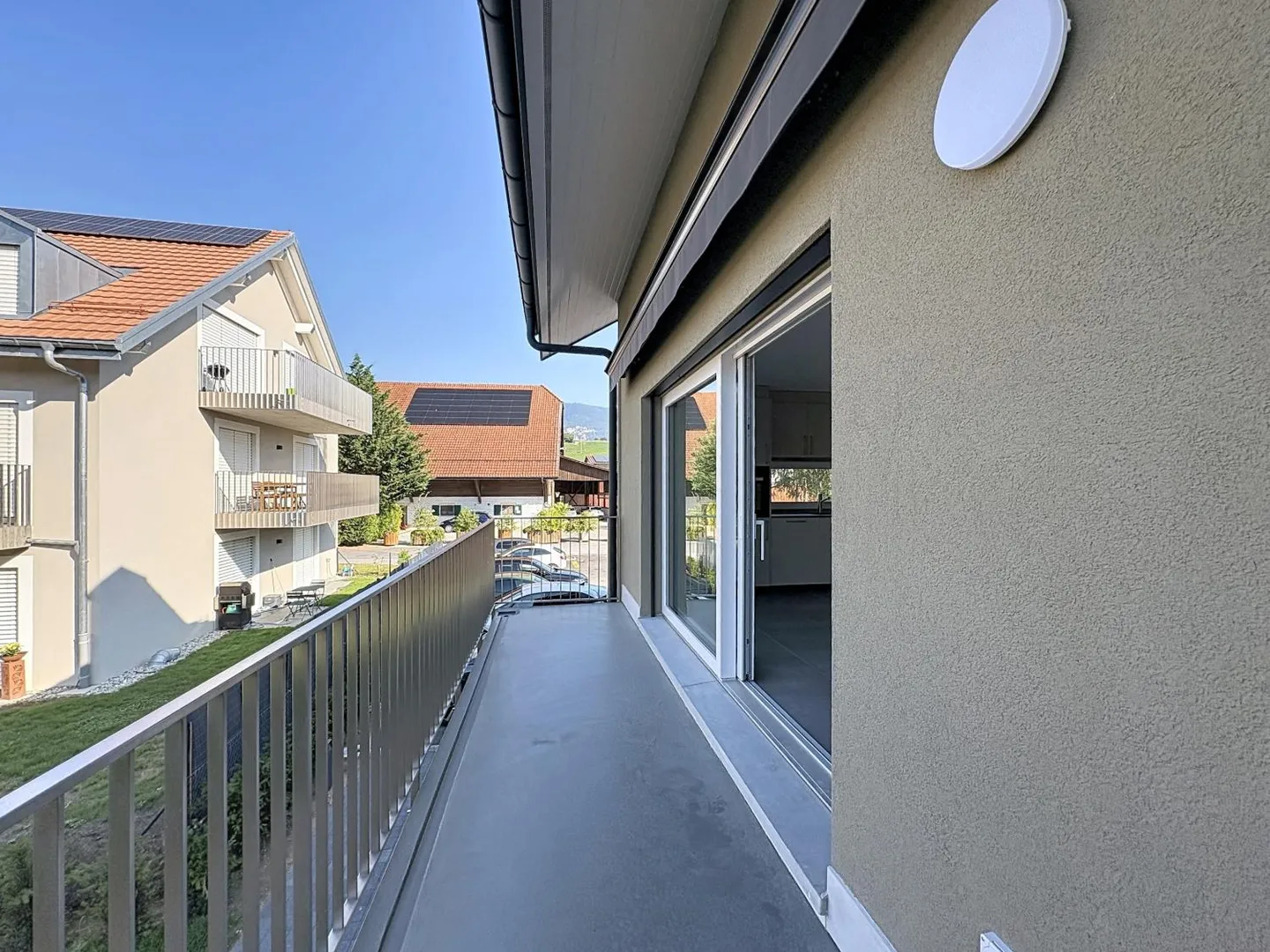 Bell'appartamento nuovo di 3,5 locali nel bel villaggio di Mathod - Foto 6 di 8