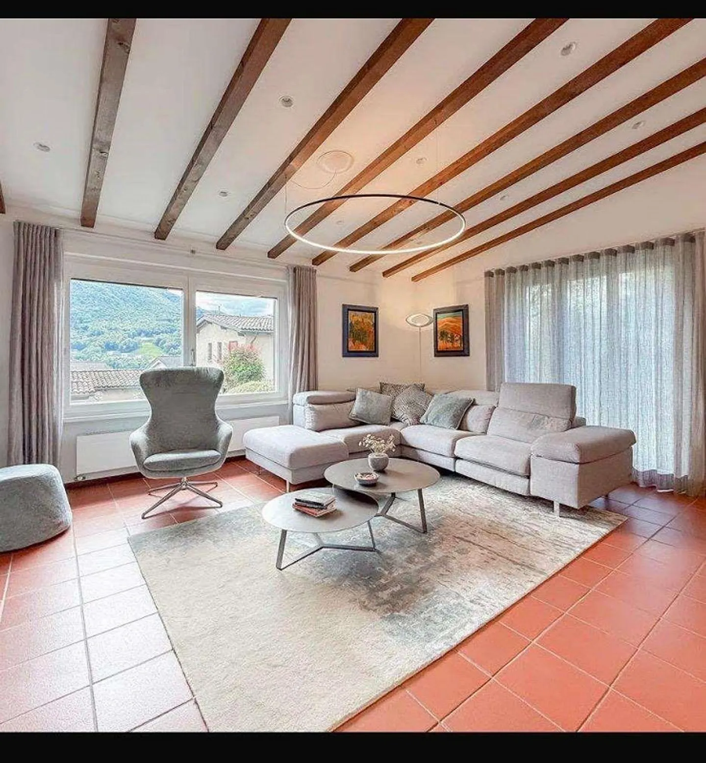 Elegante Villa mit privatem Garten im Herzen von Collina d'Oro - Foto 5 von 13