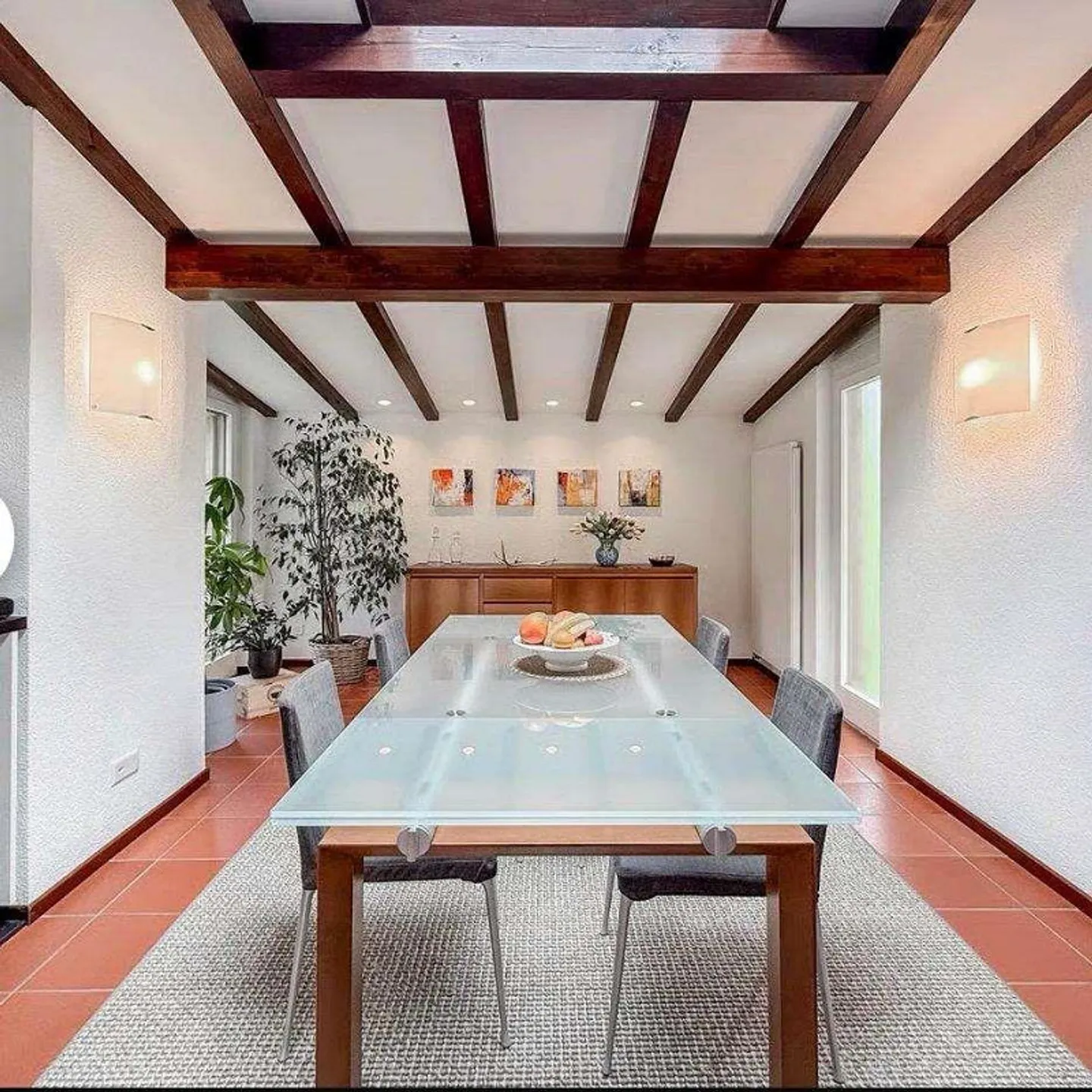 Elegante Villa mit privatem Garten im Herzen von Collina d'Oro - Foto 8 von 13