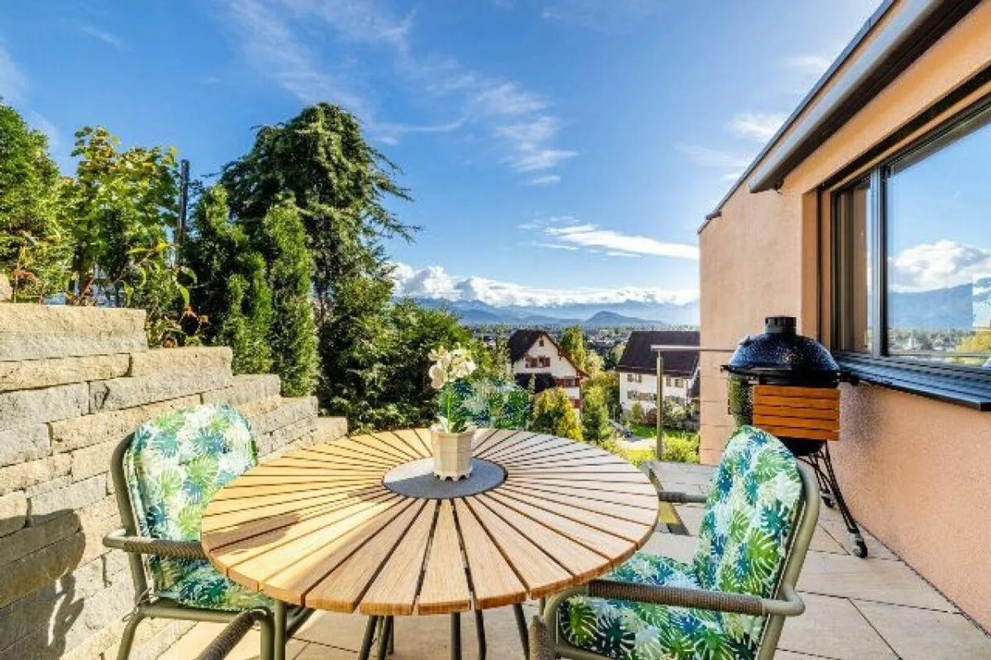 Maison individuelle fonctionnelle dans un emplacement ensoleillé et élevé dans le Balgach fiscalement avantageux - Photo 4 sur 15