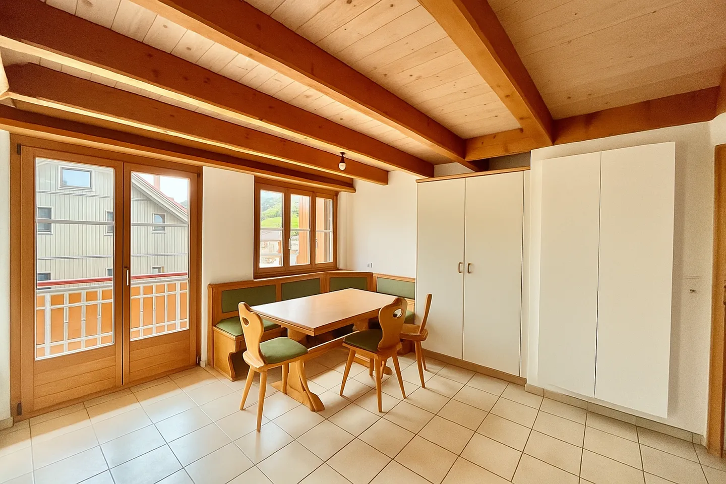 Appartamento accogliente all'ultimo piano con balcone - Foto 4 di 13