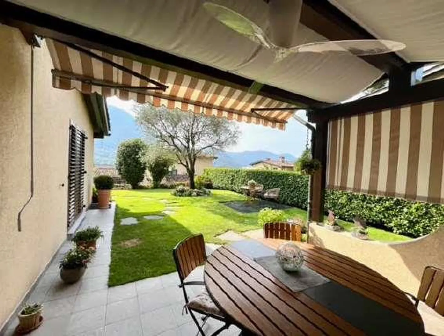 Elegante Villa mit privatem Garten im Herzen von Collina d'Oro - Foto 12 von 13