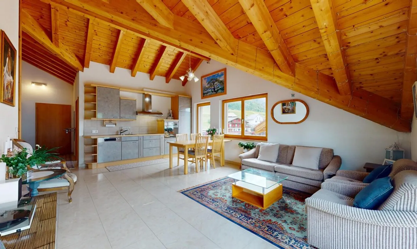 Penthouse with View & Comfort - Photo 3 of 11