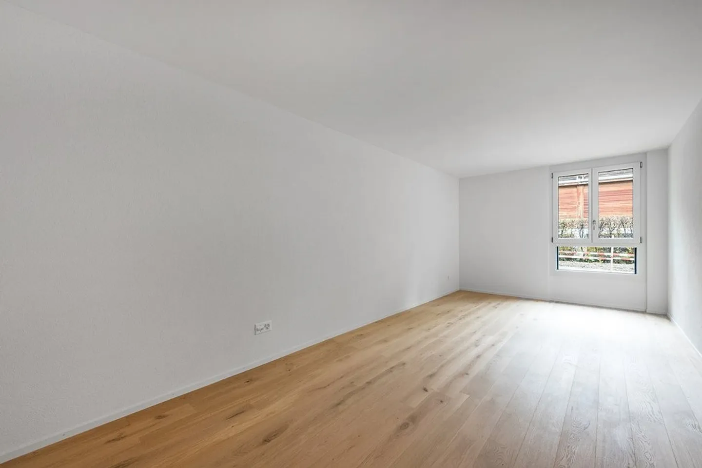 Charming 4.5-Room Apartment - Photo 3 of 9