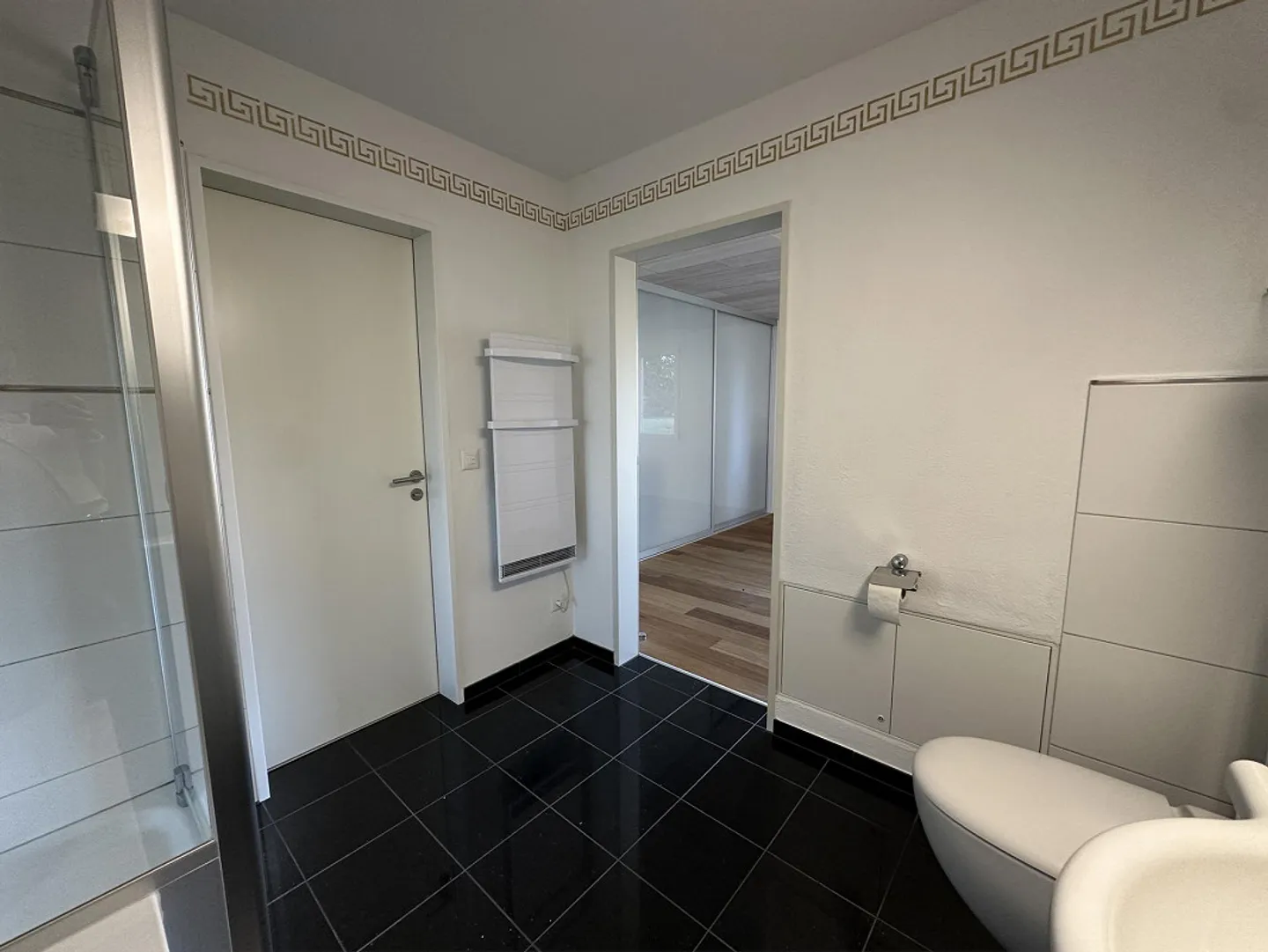 Beautiful sunny 3.5 room garden apartment - Photo 17 of 26