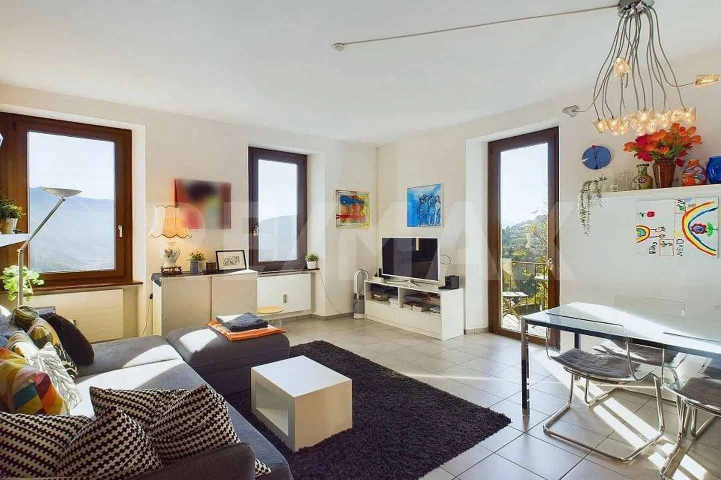 Trois appartements au dernier étage avec vue sur le lac et jardin - Photo 5 sur 13