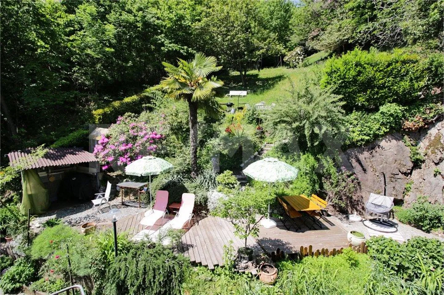 Trois appartements au dernier étage avec vue sur le lac et jardin - Photo 10 sur 13