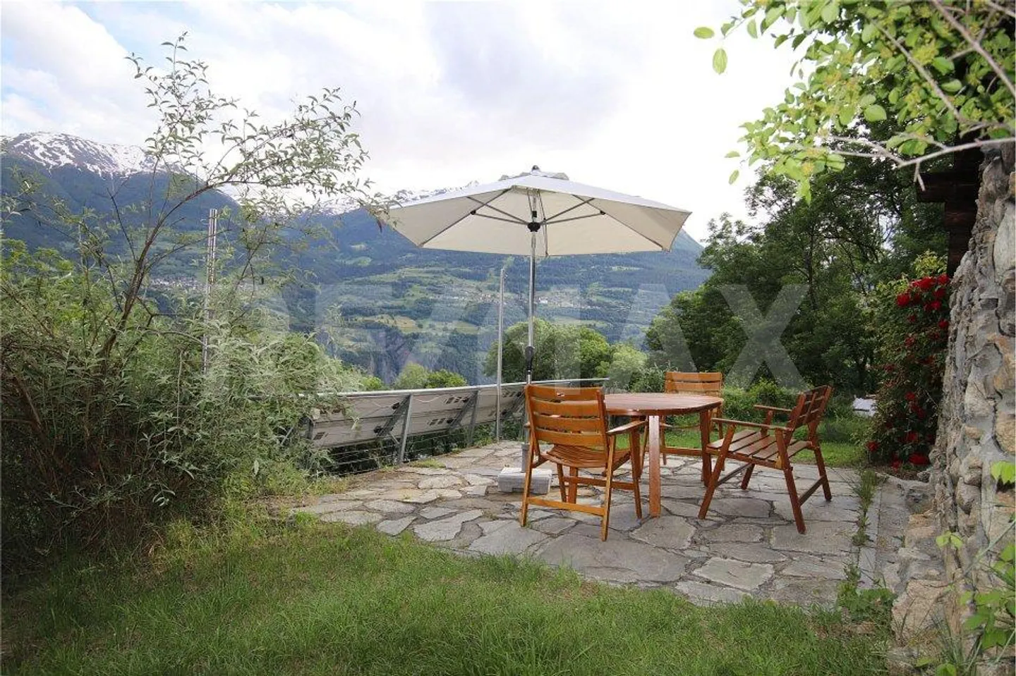 Rare gem with beautiful view - Photo 2 of 13