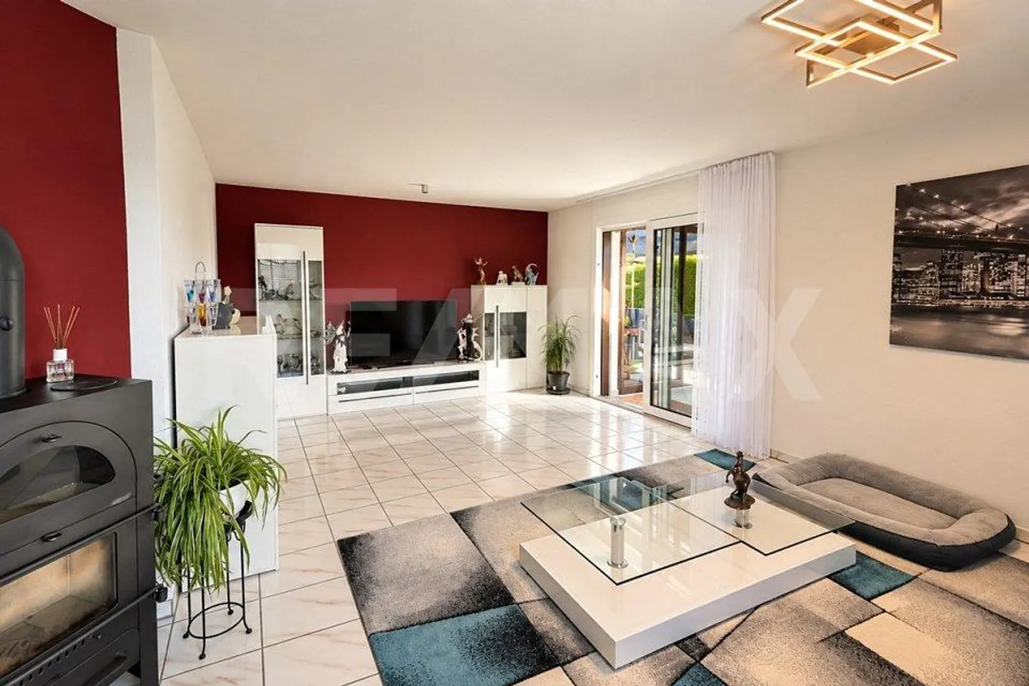 Casa unifamiliare indipendente con giardino e possibilità versatili - Foto 2 di 13