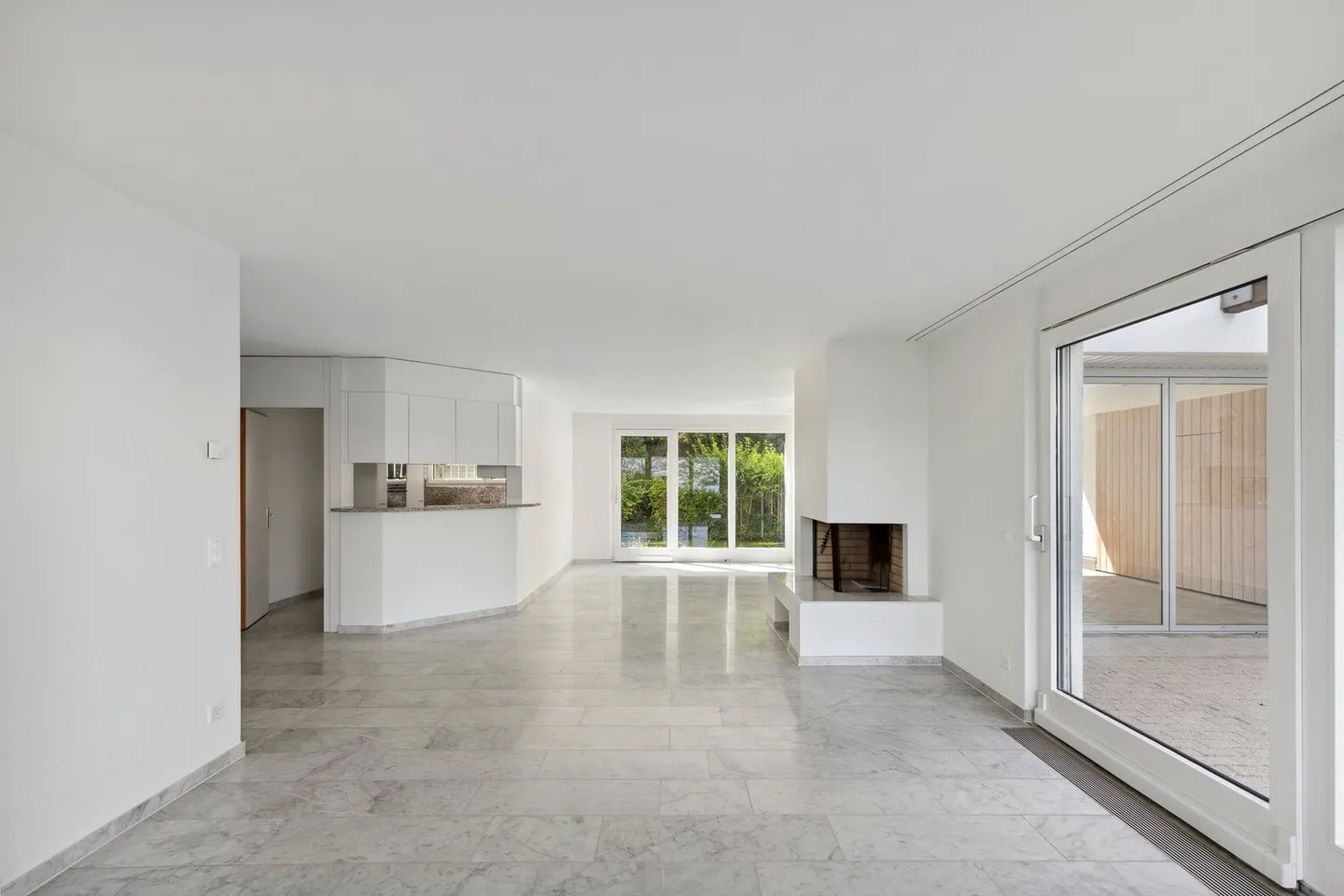 Appartamento di Lusso con Giardino Vicino al Lago - Foto 1 di 10