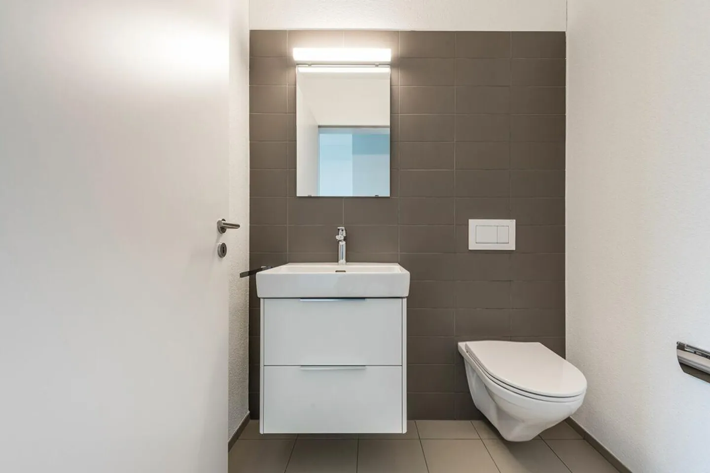 Modern 3½ Room Ground Floor Apartment Seeks New Tenants - Photo 9 of 11