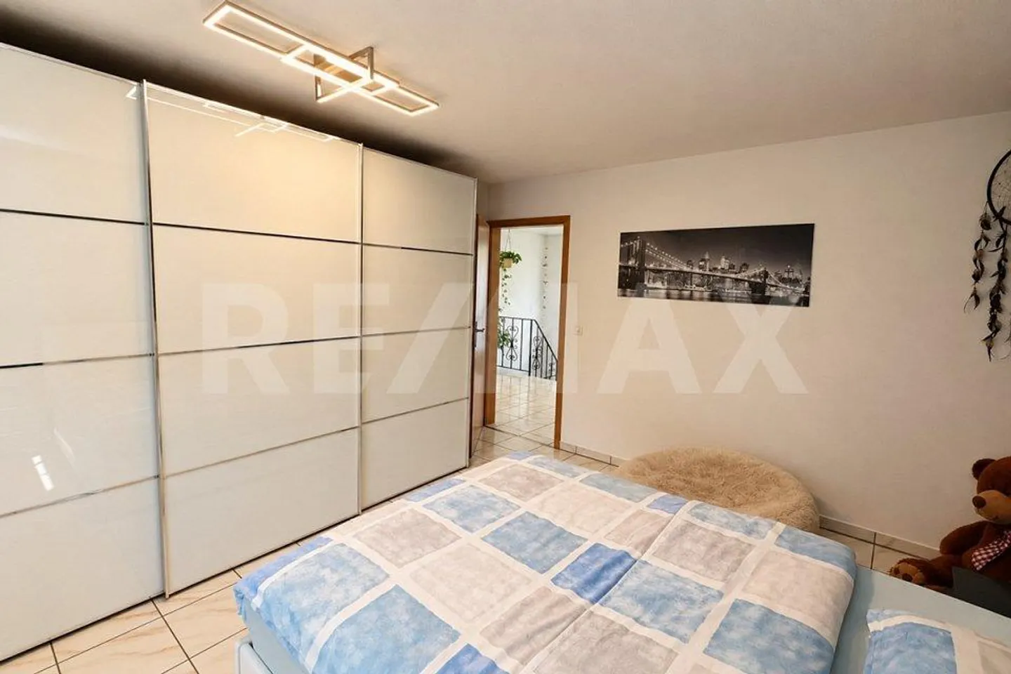 Casa unifamiliare indipendente con giardino e possibilità versatili - Foto 5 di 13