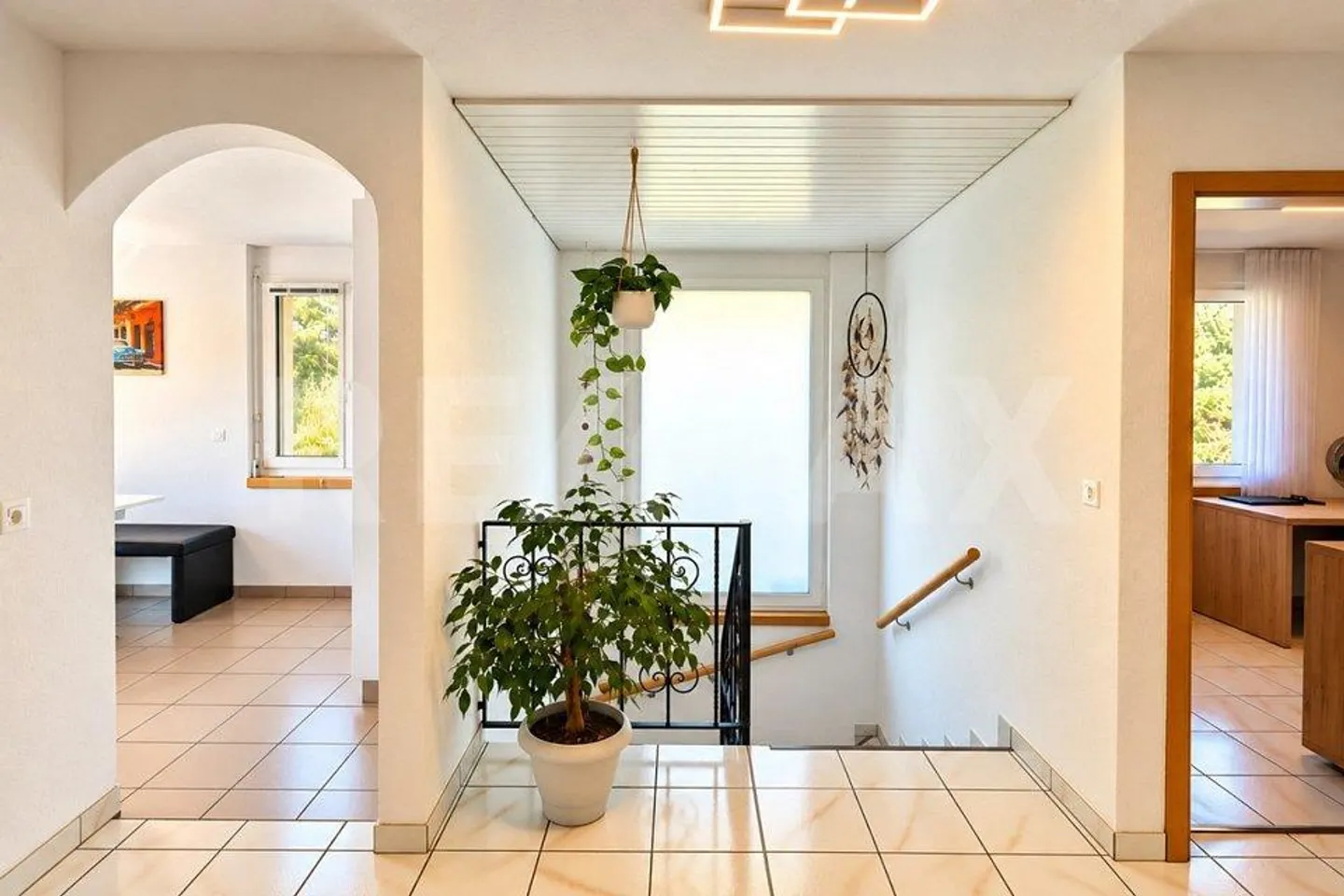 Casa unifamiliare indipendente con giardino e possibilità versatili - Foto 9 di 13