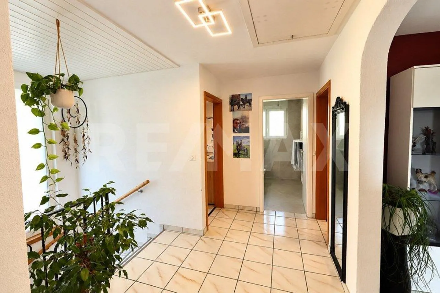Casa unifamiliare indipendente con giardino e possibilità versatili - Foto 10 di 13