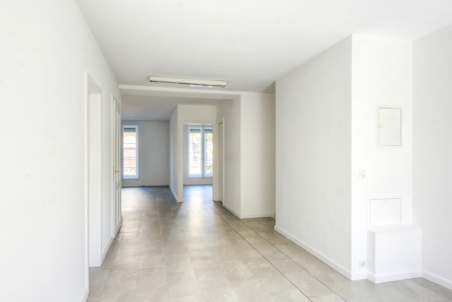 90m2 Offices at Cornavin Square - Photo 2 of 5