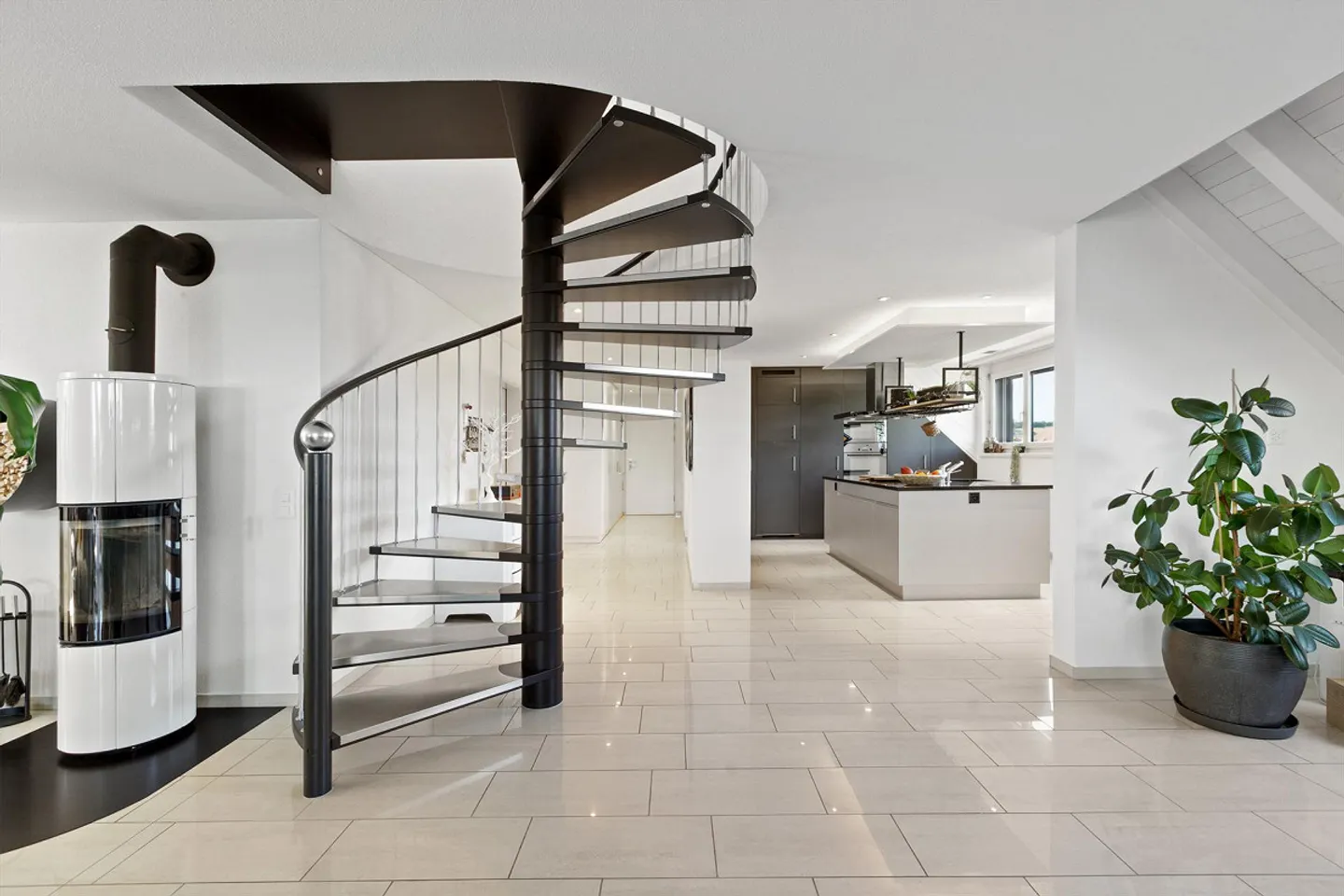 Living like in your own house – with the advantages of an apartment - Photo 3 of 7