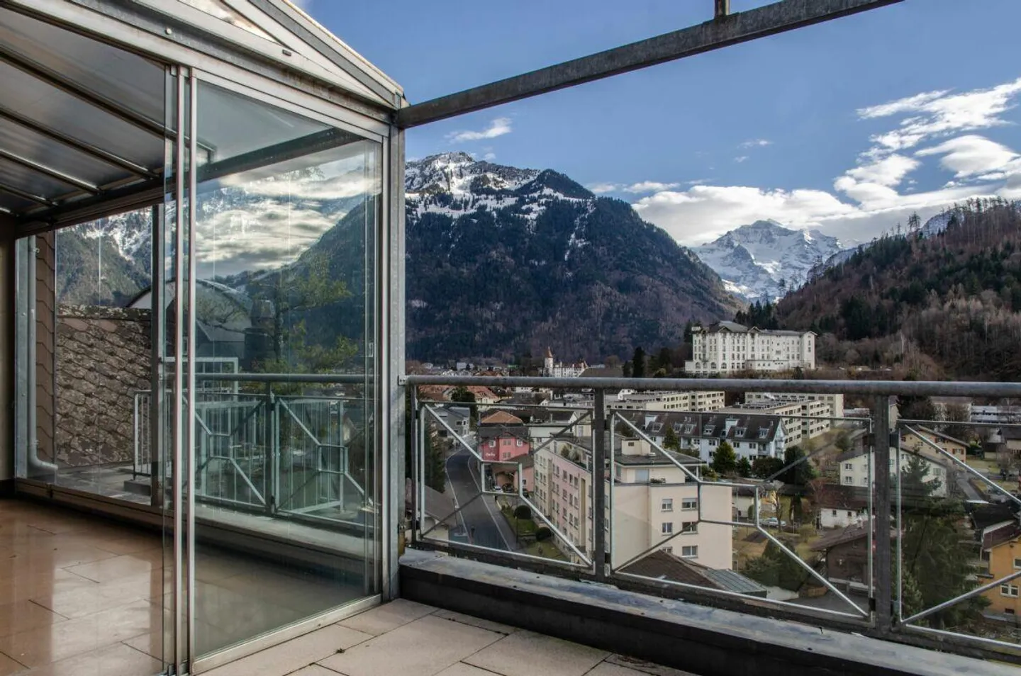 Appartement de Tour Élégant avec Vue sur les Alpes, Interlaken - Photo 20 sur 27