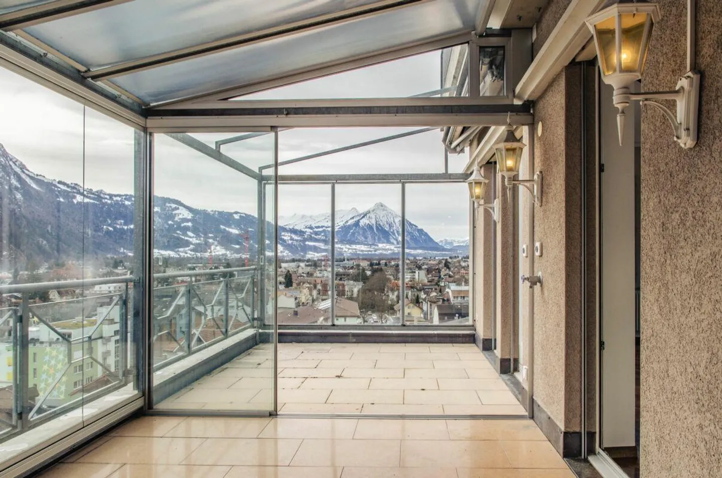 Appartement de Tour Élégant avec Vue sur les Alpes, Interlaken - Photo 21 sur 27