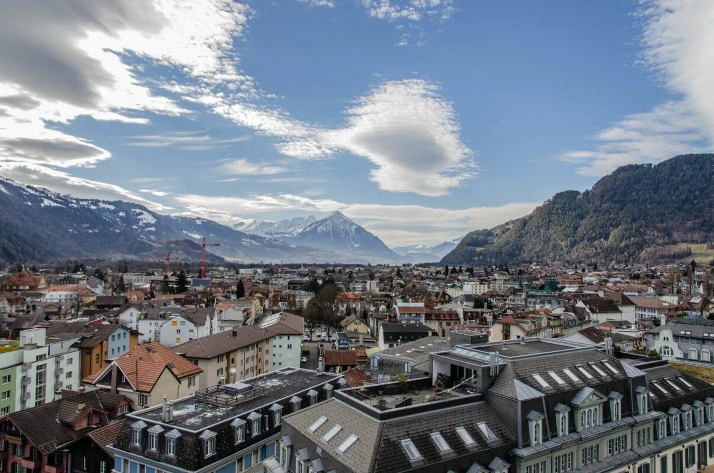 Appartement de Tour Élégant avec Vue sur les Alpes, Interlaken - Photo 27 sur 27