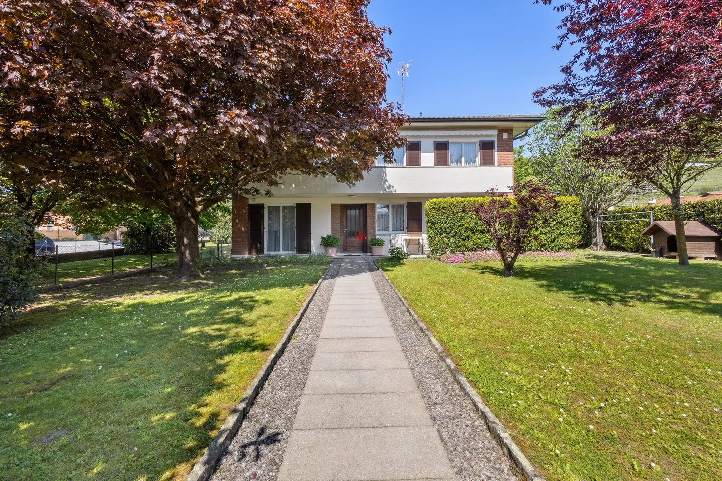 «9.5 Room villa» - Photo 2 sur 13