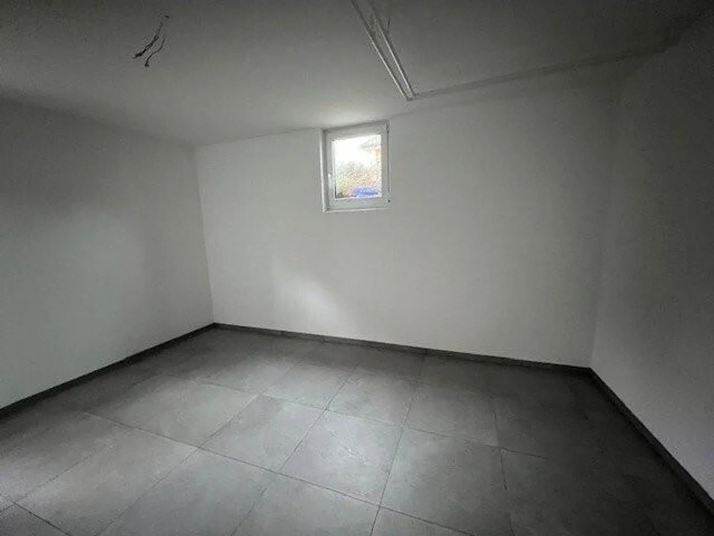 Salle de bricolage à louer - Photo 3 sur 4