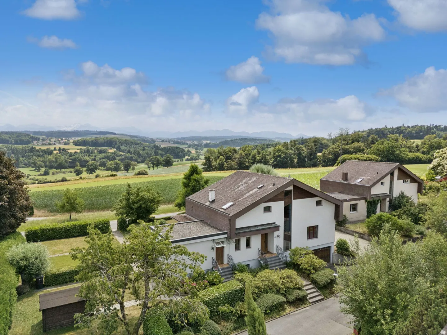 Tanto spazio, tanto potenziale - Casa indipendente a Cressier con vista sulle Alpi - Foto 2 di 14